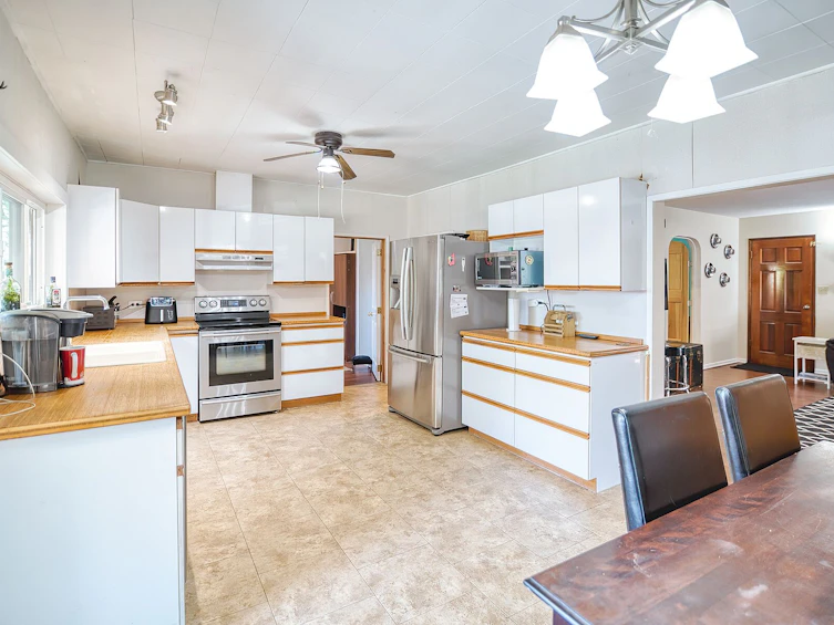 1106 A B Gladwin Trail Road, Roberts Creek, BC, V0N 2W4 - 11