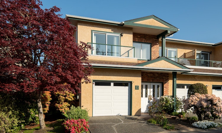13-2235 Harbour Road