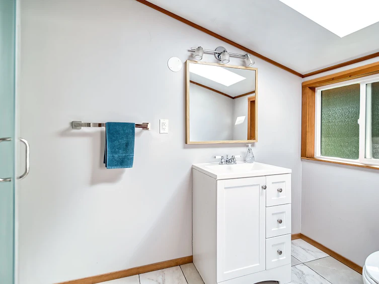 1546 Lockyer Road, Roberts Creek, BC, V0N 2W1 - 36