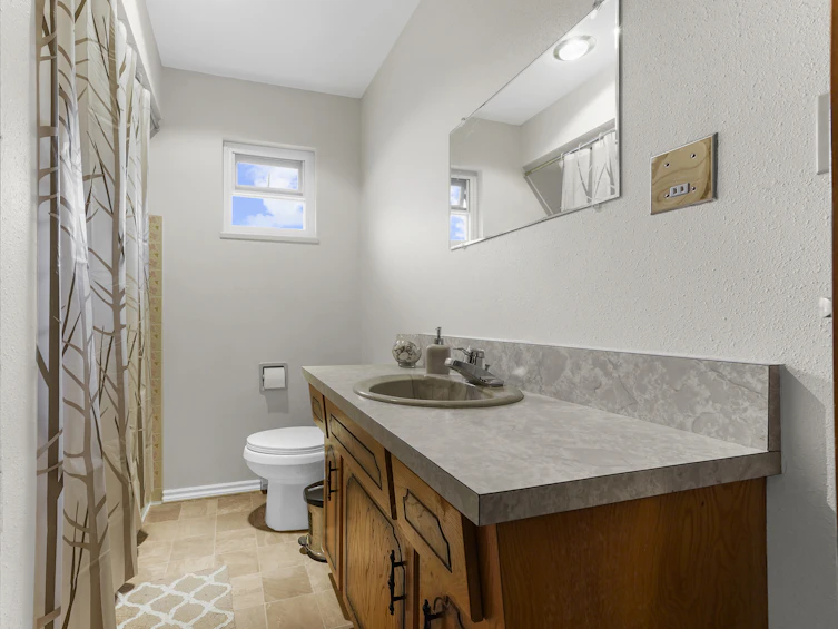 838 Burnaby Street, New Westminster, BC, V3L 4V9 - 34