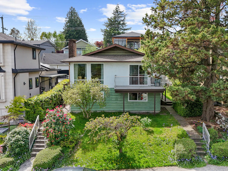838 Burnaby Street, New Westminster, BC, V3L 4V9 - 3