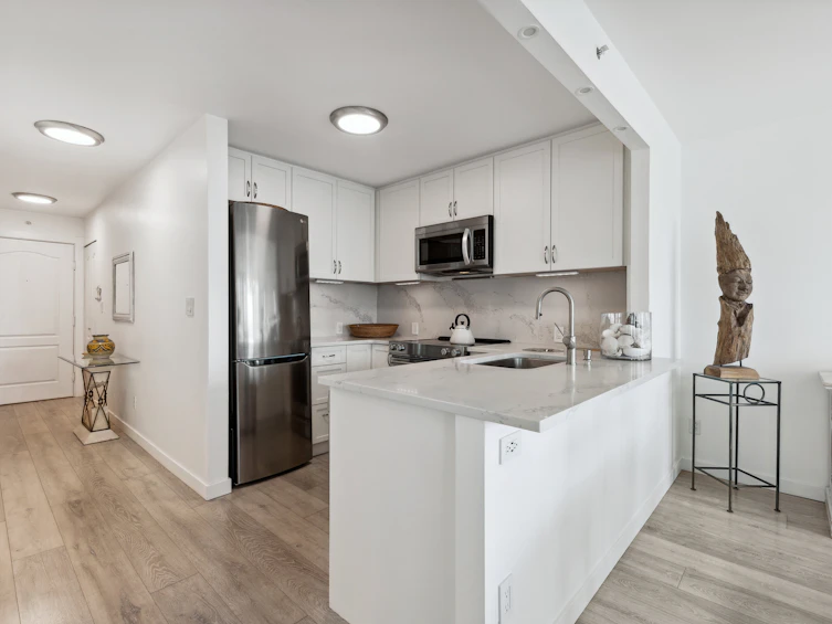 709-888 Pacific Street, Vancouver, BC, V6Z 2S6 - 2