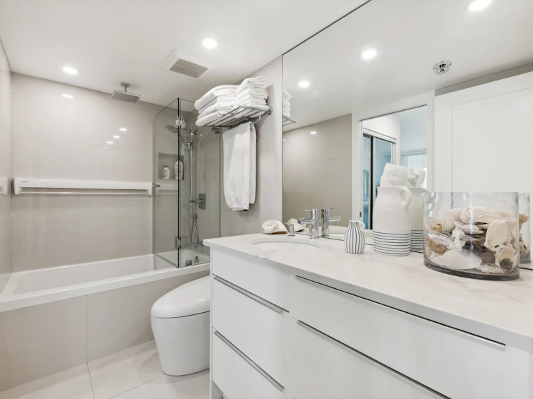 709-888 Pacific Street, Vancouver, BC, V6Z 2S6 - 5