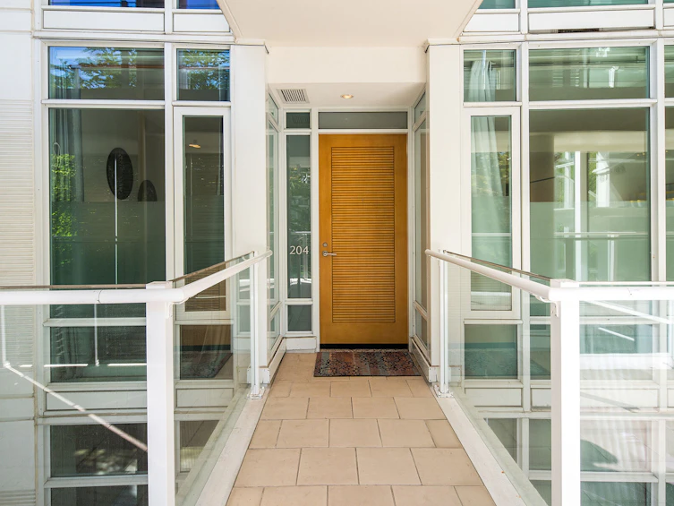 204-68 Songhees Road, Victoria, BC, V9A 0A3 - 3
