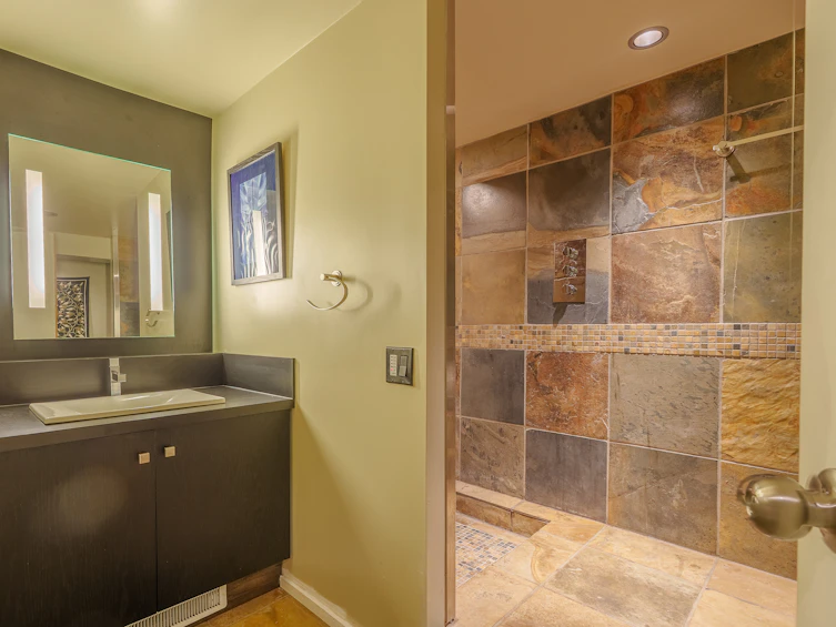 1531 Lockyer Road, Roberts Creek, BC, V0N 2W1 - 19