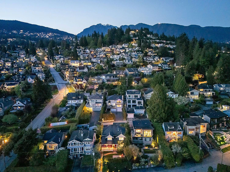 1075 Esplanade Avenue, West Vancouver, BC, V7T 1G2 - 34