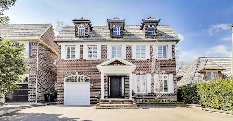 16 St Phillips Road, Toronto, ON, M9P 2N6
