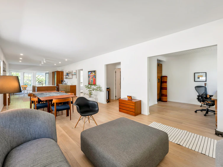 3730 W 15th Avenue, Vancouver, BC, V6R 2Z8 - 5