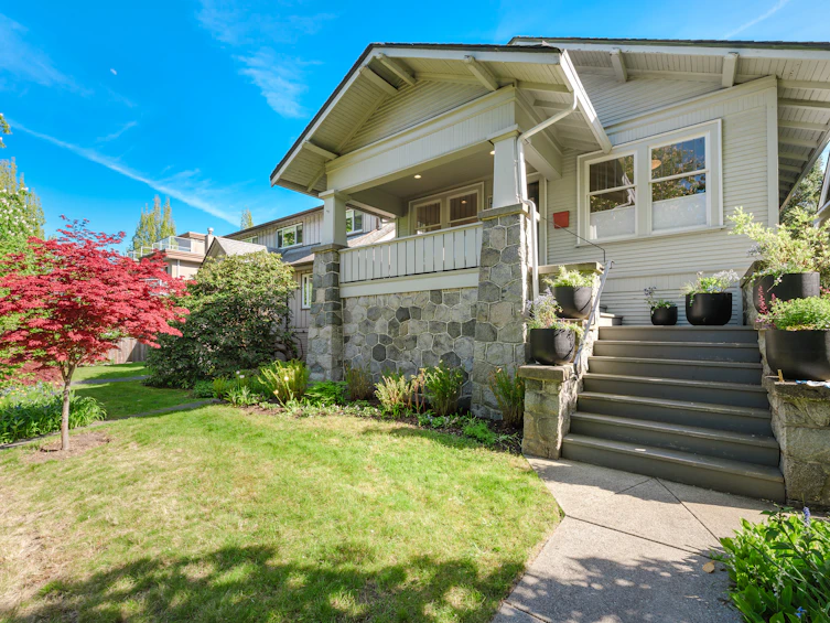 3730 W 15th Avenue, Vancouver, BC, V6R 2Z8 - 2