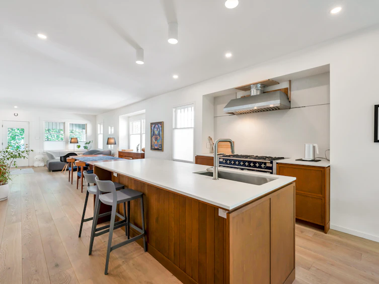 3730 W 15th Avenue, Vancouver, BC, V6R 2Z8 - 13