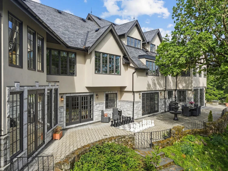 1708 Woodsend Drive, Saanich, BC, V9E 1H7 - 51