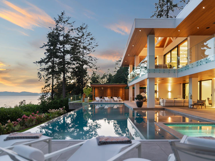 1887 Lower Road, Gibsons, BC, V0N 2W6