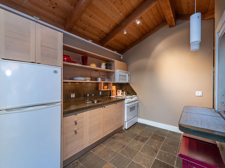 1100 Sunset Drive, Salt Spring Island, BC, V8K 1E6 - 35
