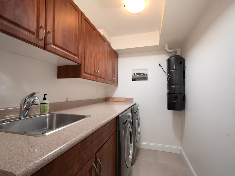 336 W 17th Street, North Vancouver, BC, V7M 1V8 - 34