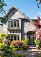 336 17th Street W
