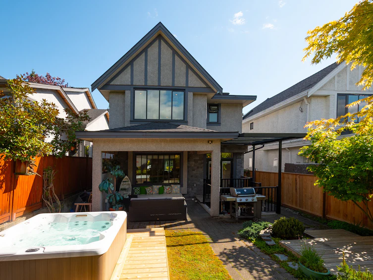 336 W 17th Street, North Vancouver, BC, V7M 1V8 - 35