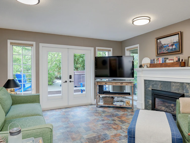 3949 Scolton Lane, Saanich, BC, V8N 6J6 - 16