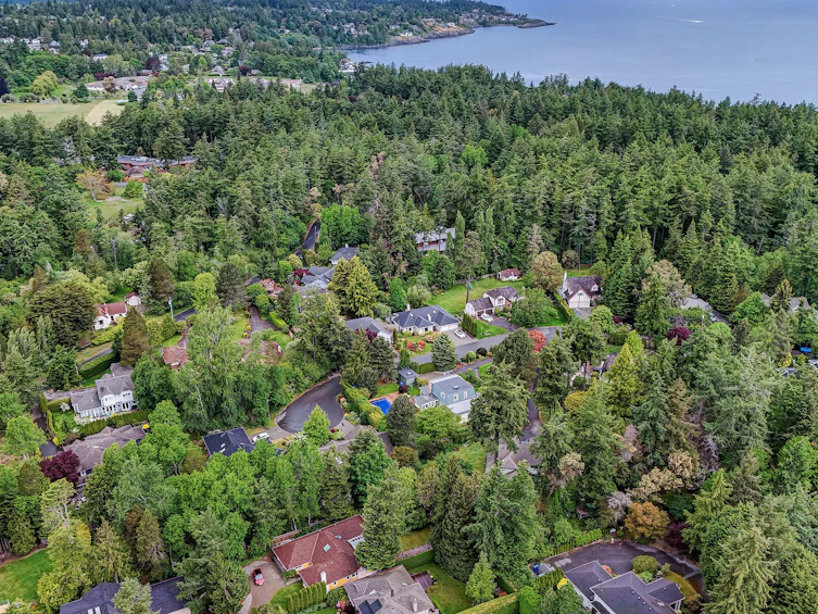 3949 Scolton Lane, Saanich, BC, V8N 6J6 - 36