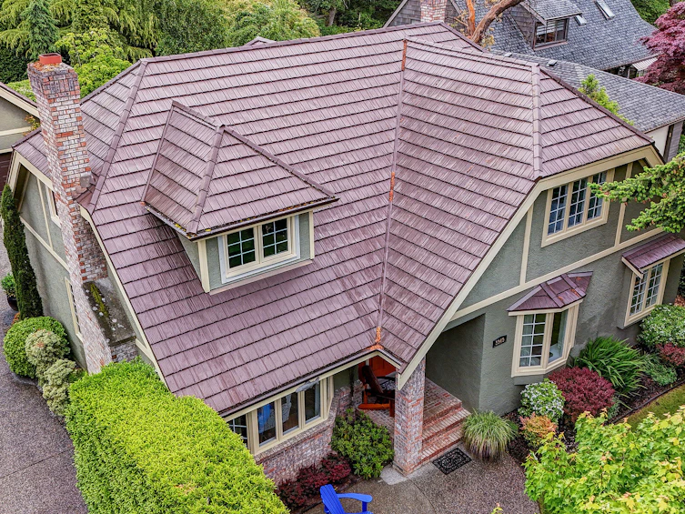 3949 Scolton Lane, Saanich, BC, V8N 6J6 - 2