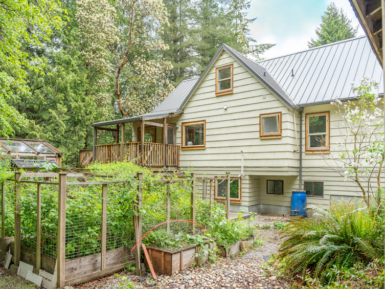 6141 Stockwell Road, Sechelt, BC, V7Z 0L3 - 2
