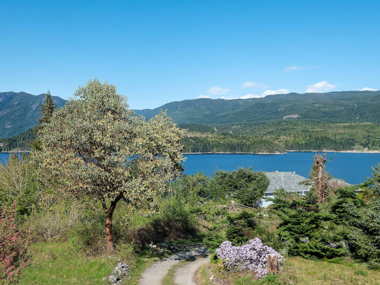 6377 N Gale Avenue, Sechelt, BC, V7Z 0P7 - 35