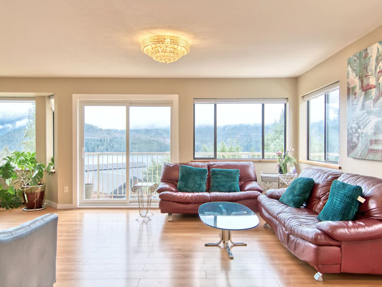 6377 N Gale Avenue, Sechelt, BC, V7Z 0P7 - 4
