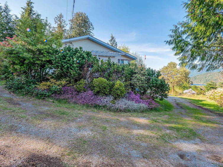 6377 N Gale Avenue, Sechelt, BC, V7Z 0P7 - 34