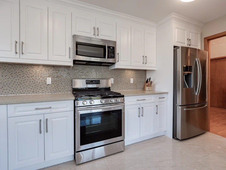 6377 N Gale Avenue, Sechelt, BC, V7Z 0P7 - 13