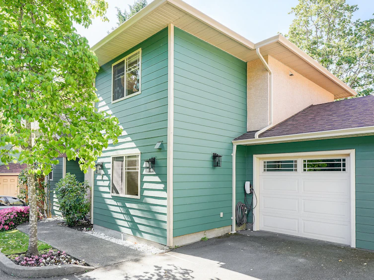 7-1241 Santa Rosa Avenue, Saanich, BC, V8Z 2V5 - 2