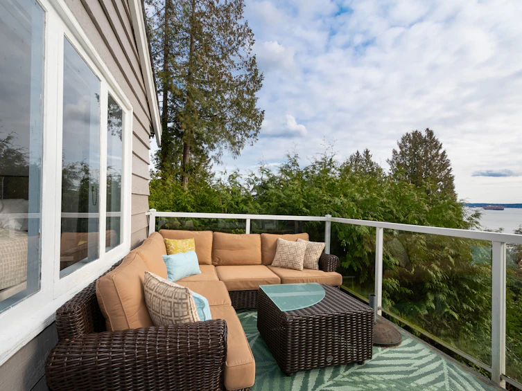 3284 Mathers Avenue, West Vancouver, BC, V7V 2K5 - 4