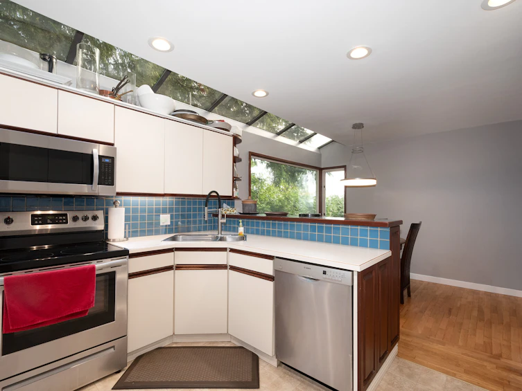 3284 Mathers Avenue, West Vancouver, BC, V7V 2K5 - 15