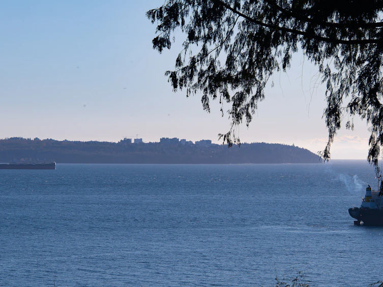 3290 Mathers Avenue, West Vancouver, BC, V7V 2K5 - 3