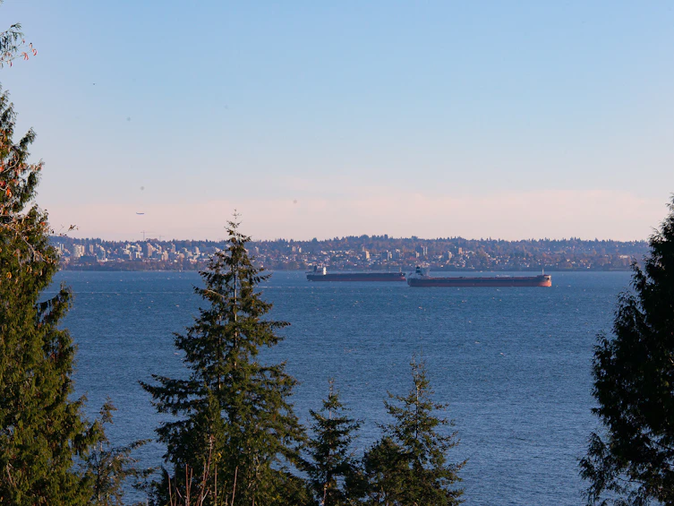 3290 Mathers Avenue, West Vancouver, BC, V7V 2K5 - 6