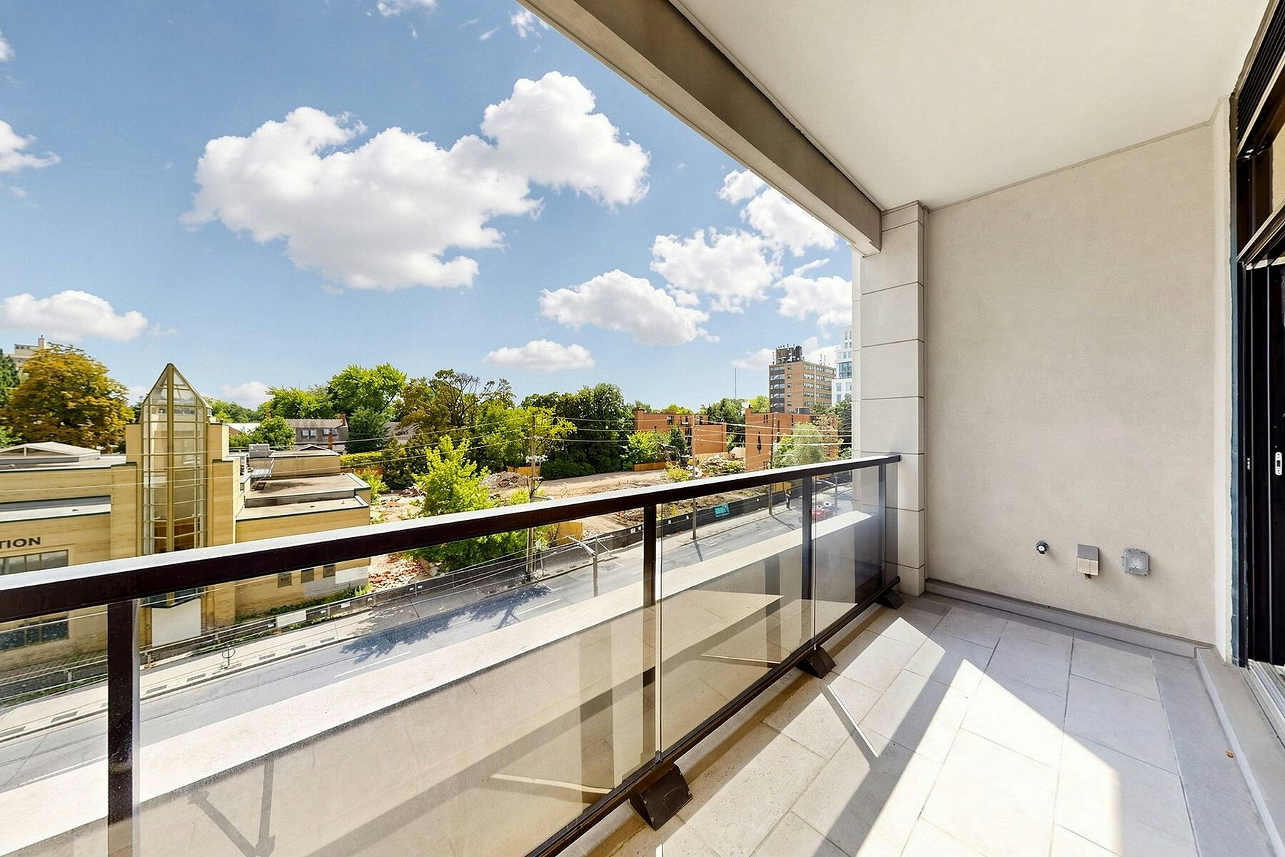 1 Forest Hill 404 Road, Toronto, ON, M4V 1R1 - 14