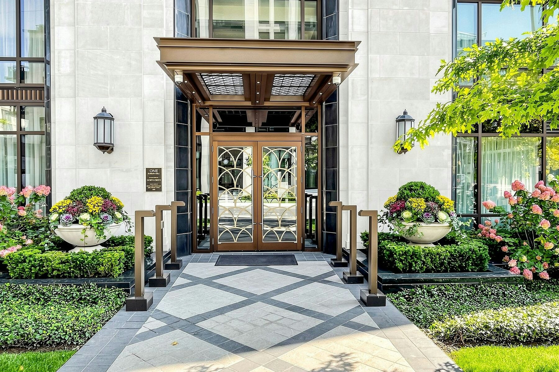 1 Forest Hill 404 Road, Toronto, ON, M4V 1R1 - 3