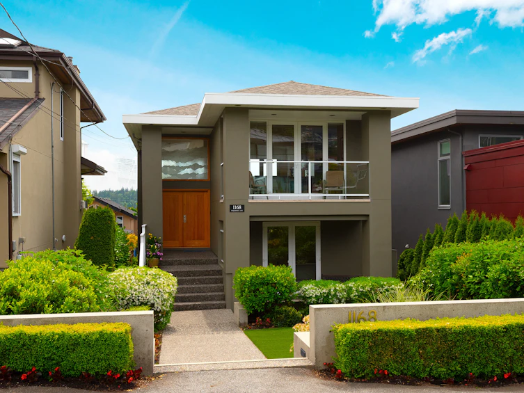 1168 Esquimalt Avenue, West Vancouver, BC, V7T 1K1