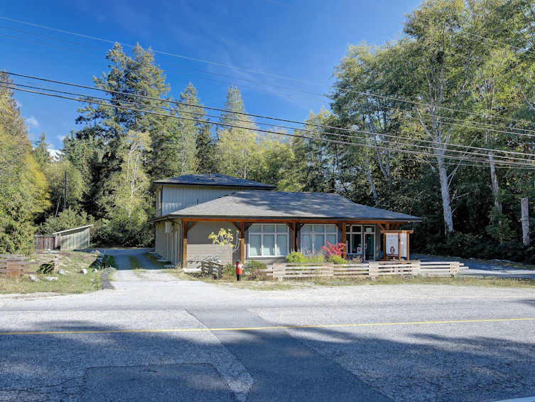 1680 Field Road, Sechelt, BC, V7Z 0B1 - 6