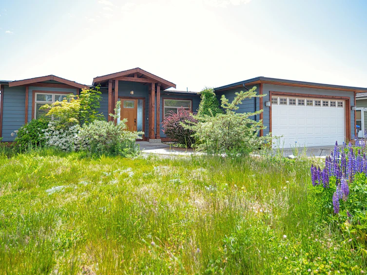 6247 Apollo Road, Sechelt, BC, V7Z 0N7 - 2