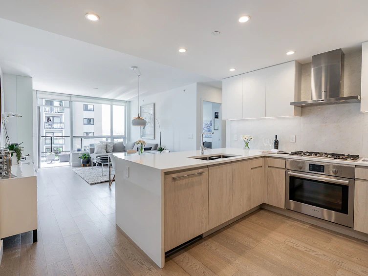 408-177 W 3rd Street, North Vancouver, BC, V7M 0G5 - 3
