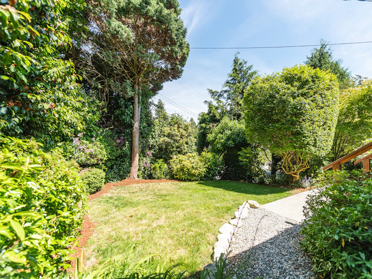 5711 Trail Avenue, Sechelt, BC, V0N 3A0 - 30