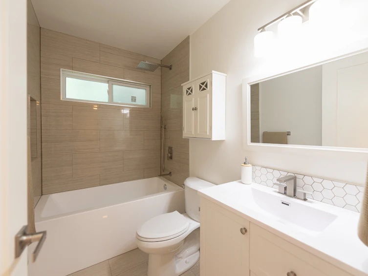 5711 Trail Avenue, Sechelt, BC, V0N 3A0 - 20