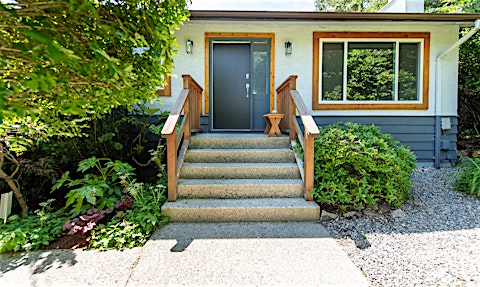 5711 Trail Avenue, Sechelt, BC, V0N 3A0