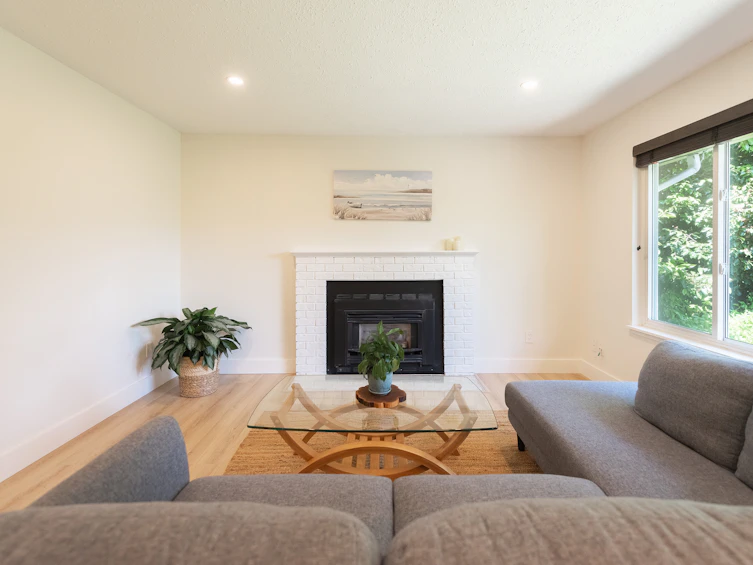 5711 Trail Avenue, Sechelt, BC, V0N 3A0 - 13