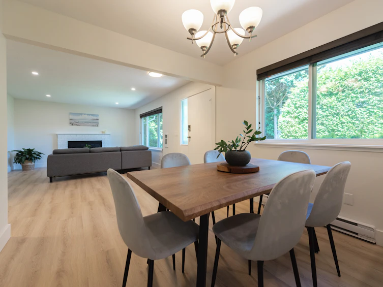5711 Trail Avenue, Sechelt, BC, V0N 3A0 - 11