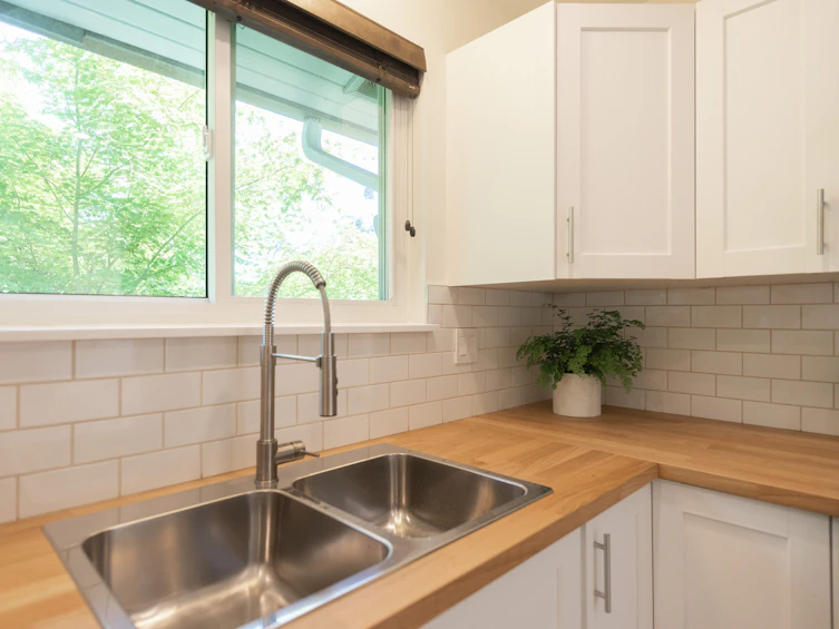 5711 Trail Avenue, Sechelt, BC, V0N 3A0 - 7