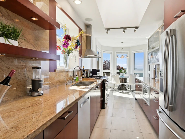 15095 Royal Avenue, Surrey, BC, V4B 1M1 - 10