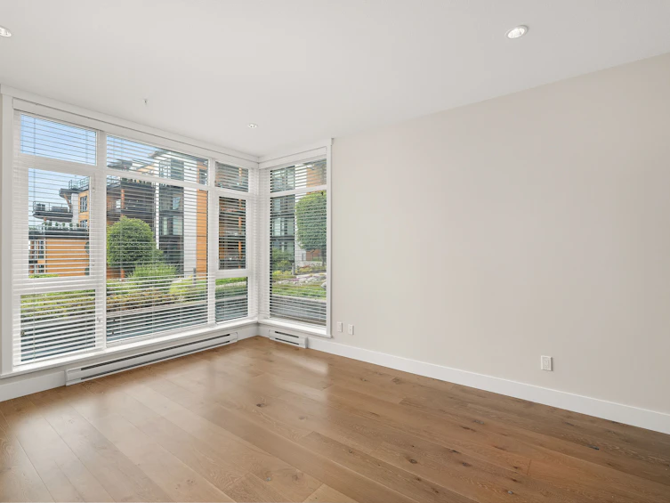 214-14855 Thrift Avenue, Surrey, BC, V4B 2J6 - 11