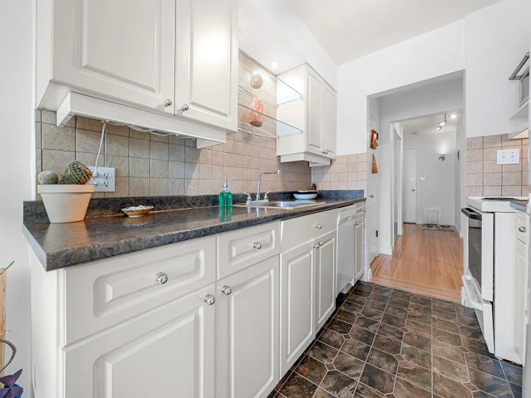 201-1075 W 13 Avenue, Vancouver, BC, V6H 1N1 - 9