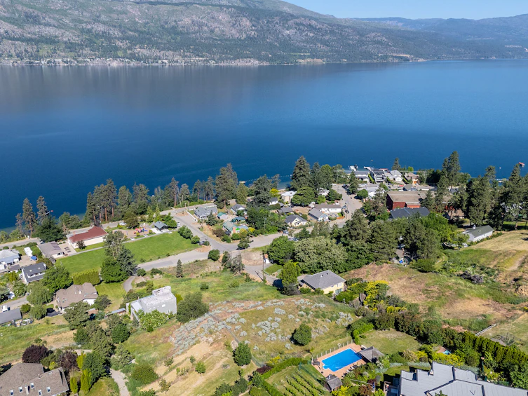 11263 Maddock Avenue, Lake Country, BC, V4V 2J7 - 11