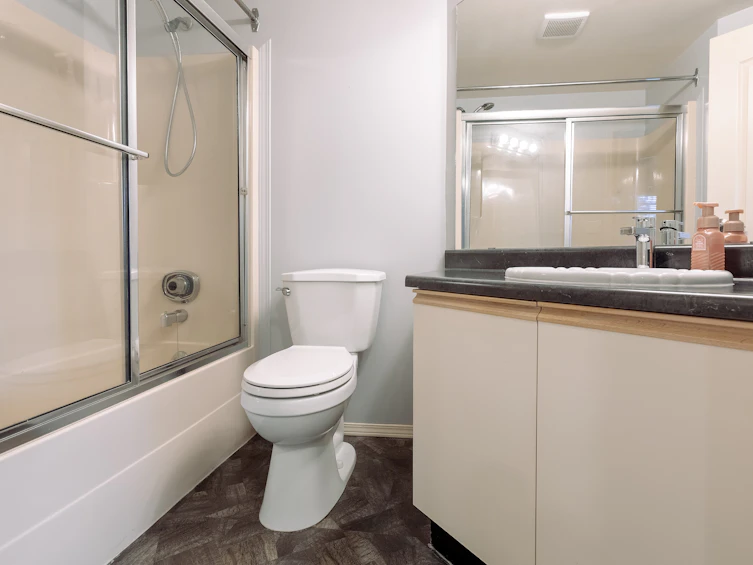 203-3931 Shelbourne Street, Saanich, BC, V8P 4H9 - 13